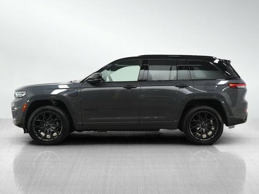 2023 Jeep Grand Cherokee Summit Reserve