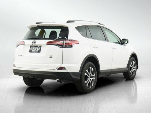 Super White 2016 Toyota RAV4 LE