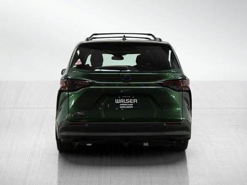 2025 Toyota Sienna Woodland Edition