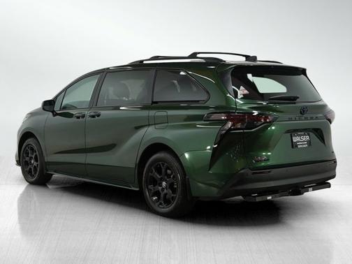 2025 Toyota Sienna Woodland Edition