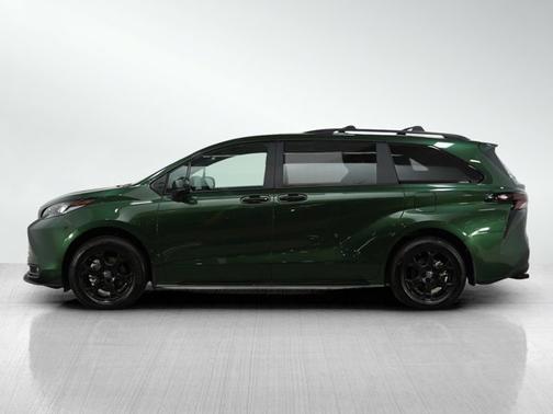 2025 Toyota Sienna Woodland Edition