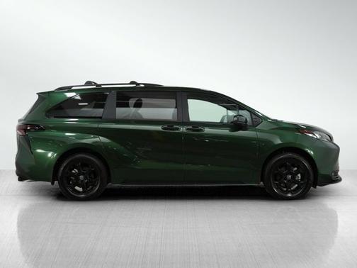2025 Toyota Sienna Woodland Edition