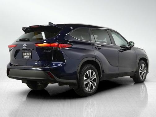 2023 Toyota Highlander Hybrid Hybrid XLE