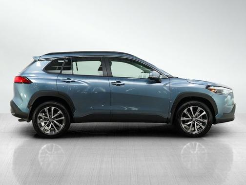 Celestite 2024 Toyota Corolla Cross XLE