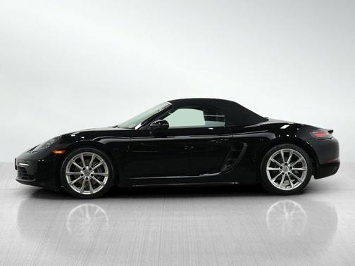 2017 Porsche 718 Boxster Base (M6)