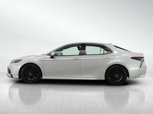 2021 Toyota Camry Hybrid XSE