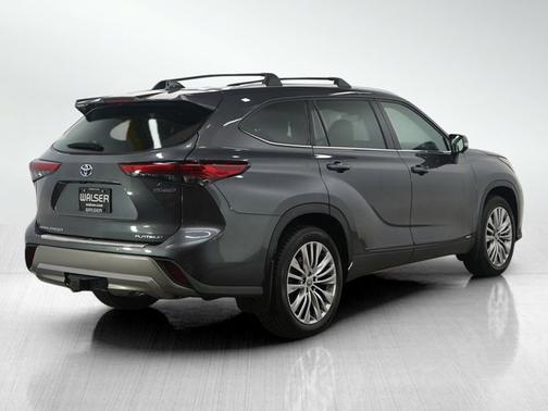 2023 Toyota Highlander Hybrid Hybrid Platinum