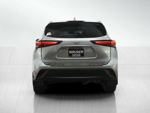 2025 Toyota Highlander XLE