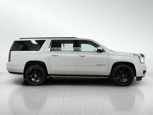 2017 GMC Yukon XL SLT