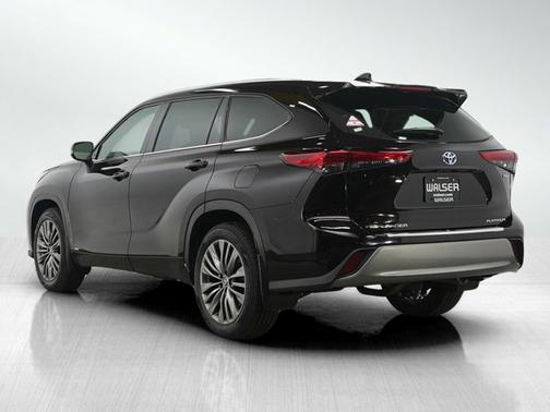 2022 Toyota Highlander Hybrid Hybrid Platinum