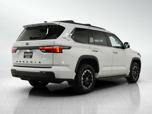 2024 Toyota Sequoia SR5