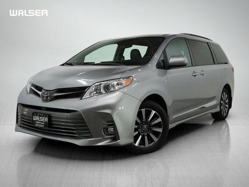 2020 Toyota Sienna XLE