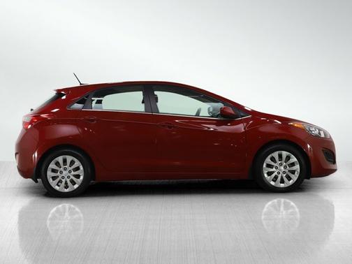 2017 Hyundai Elantra GT Base