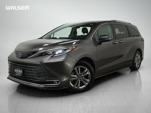 2024 Toyota Sienna Platinum