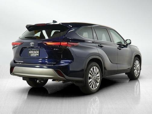 Blueprint 2025 Toyota Highlander Hybrid Hybrid Platinum