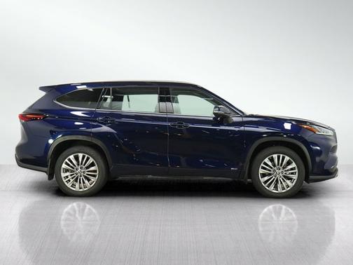 Blueprint 2025 Toyota Highlander Hybrid Hybrid Platinum