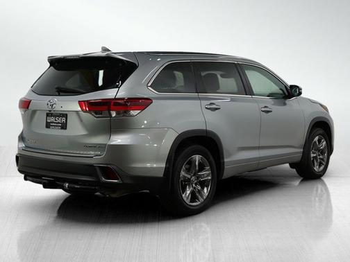 2019 Toyota Highlander Limited Platinum