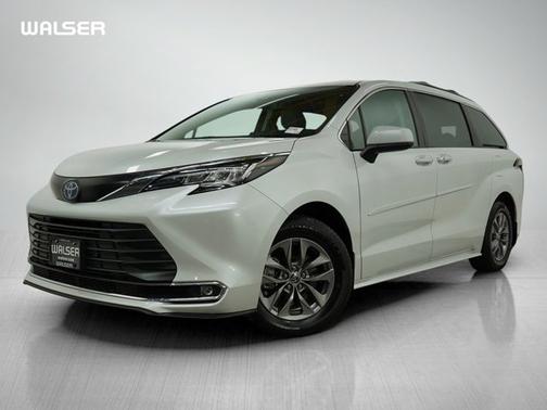 2023 Toyota Sienna XLE