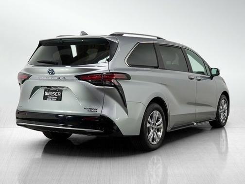 2024 Toyota Sienna Platinum