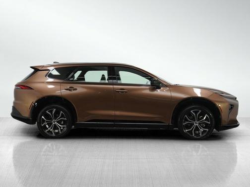 2025 Toyota Crown Signia XLE