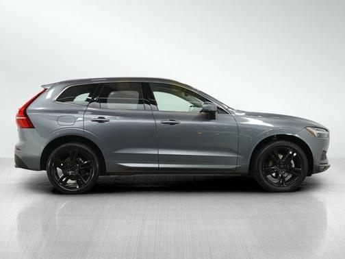 2021 Volvo XC60 Momentum