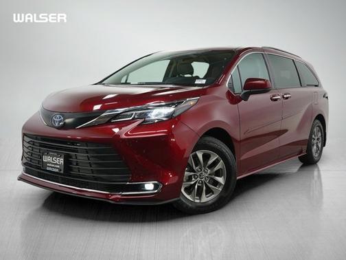 2024 Toyota Sienna XLE