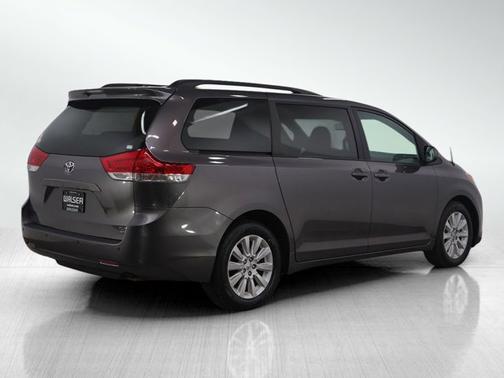 2014 Toyota Sienna XLE