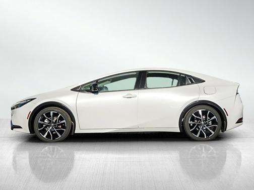 Wind Chill Pearl 2026 Toyota Prius Plug-In Hybrid XSE Premium