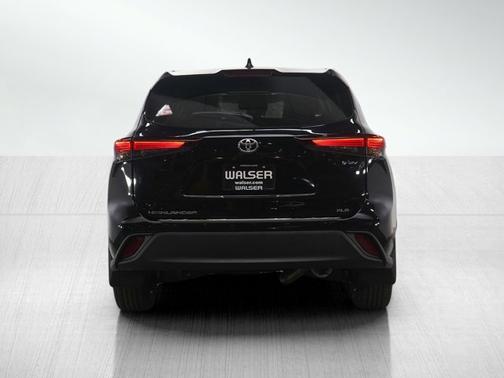 2025 Toyota Highlander Hybrid XLE