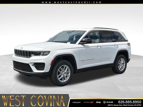 Bright White Clearcoat 2026 Jeep Grand Cherokee Altitude