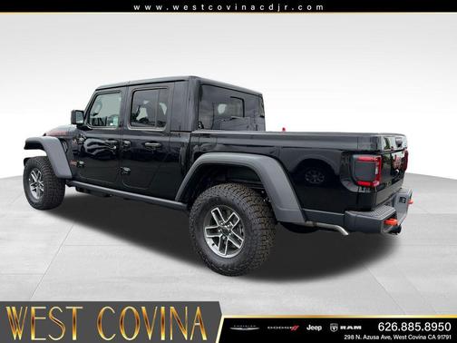Black Clearcoat 2026 Jeep Gladiator Mojave 4x4