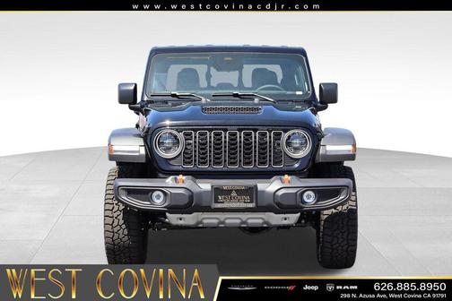 Black Clearcoat 2026 Jeep Gladiator Mojave 4x4