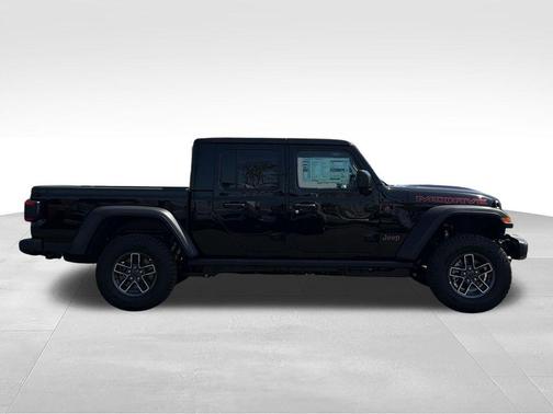 Black Clearcoat 2026 Jeep Gladiator Mojave 4x4