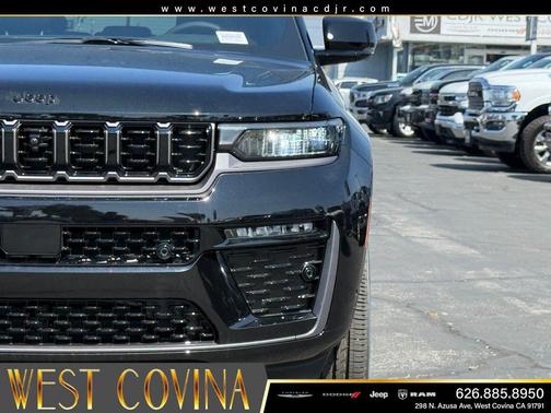 Diamond Black Crystal Pearlcoat 2026 Jeep Grand Cherokee Limited