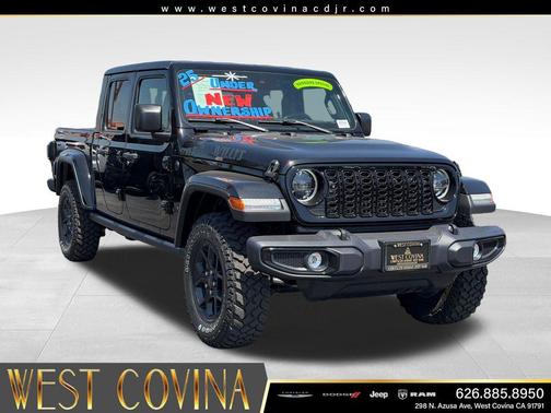 Black Clearcoat 2025 Jeep Gladiator Willys