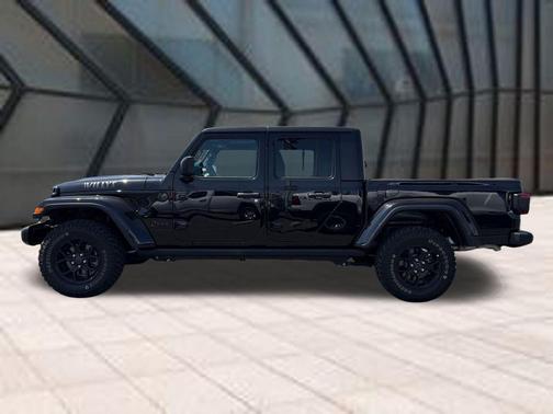 Black Clearcoat 2025 Jeep Gladiator Willys