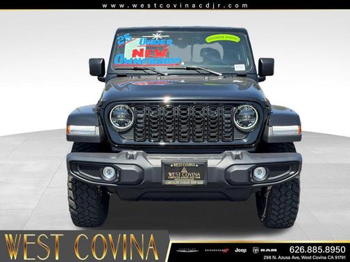 Black Clearcoat 2025 Jeep Gladiator Willys