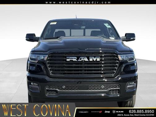 Diamond Black Crystal Pearlcoat 2026 RAM 1500 Laramie