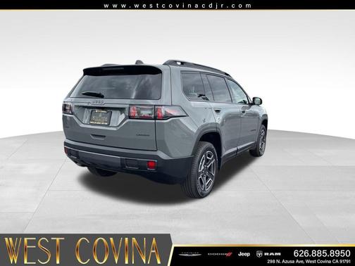 Sting-Gray Clearcoat 2026 Jeep Cherokee Laredo