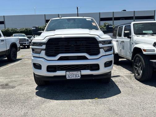Bright White Clearcoat 2025 RAM 2500 Big Horn Crew Cab 4x4 6'4' Box