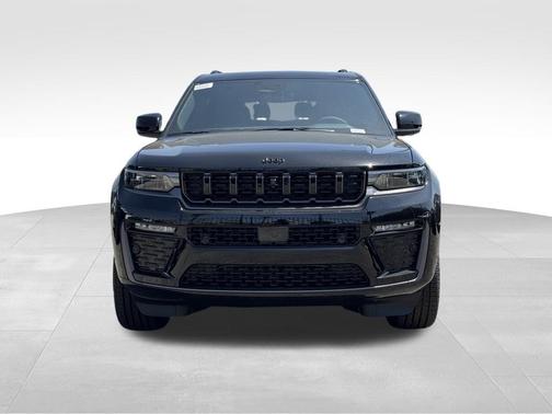 Diamond Black Crystal Pearlcoat 2026 Jeep Grand Cherokee L Limited