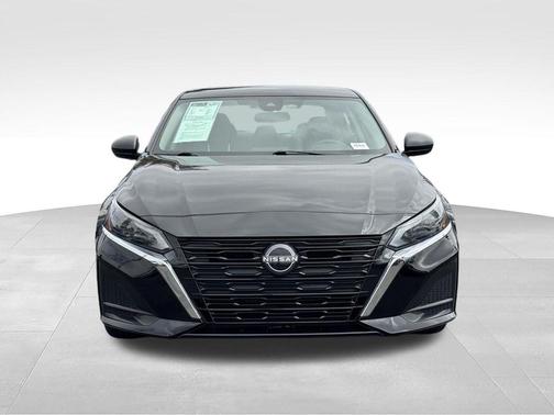 Super Black 2024 Nissan Altima 2.5 SV