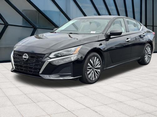 Super Black 2024 Nissan Altima 2.5 SV