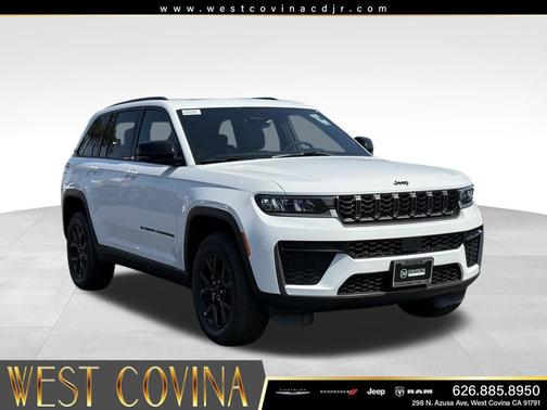 Bright White Clearcoat 2026 Jeep Grand Cherokee Altitude