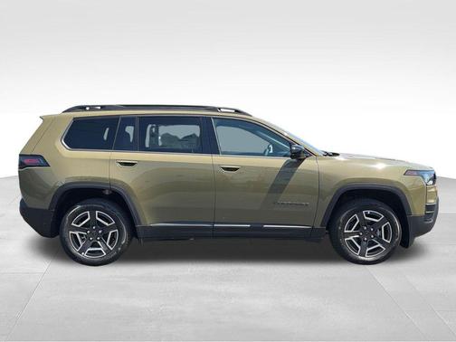 '41 2026 Jeep Cherokee Laredo