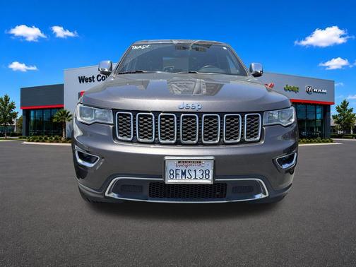 Crystal Metallic 2018 Jeep Grand Cherokee Limited