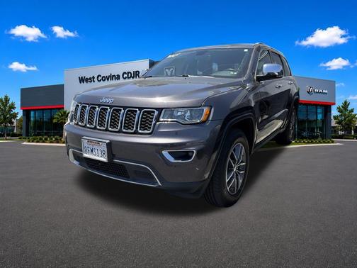 Crystal Metallic 2018 Jeep Grand Cherokee Limited