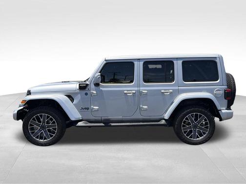 Silver Zynith Clearcoat 2024 Jeep Wrangler 4xe High Altitude
