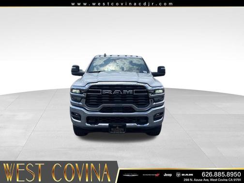 Bright White Clearcoat 2026 RAM 2500 Tradesman Crew Cab 4x4 8' Box