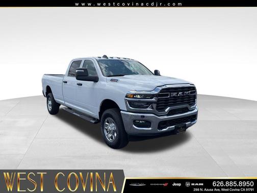 Bright White Clearcoat 2026 RAM 2500 Tradesman Crew Cab 4x4 8' Box